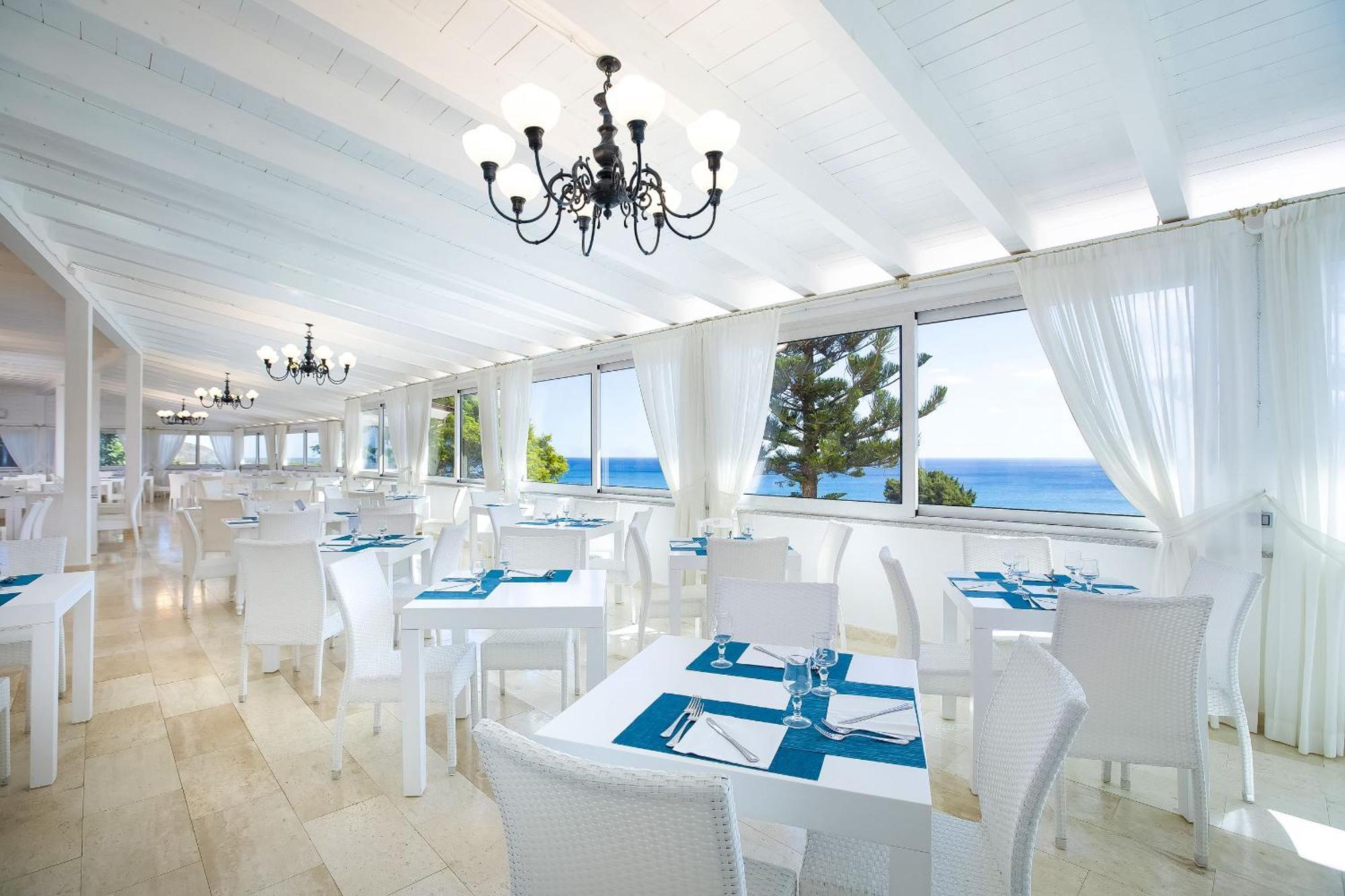 Alba Dorata Resort Cala Liberotto Εξωτερικό φωτογραφία