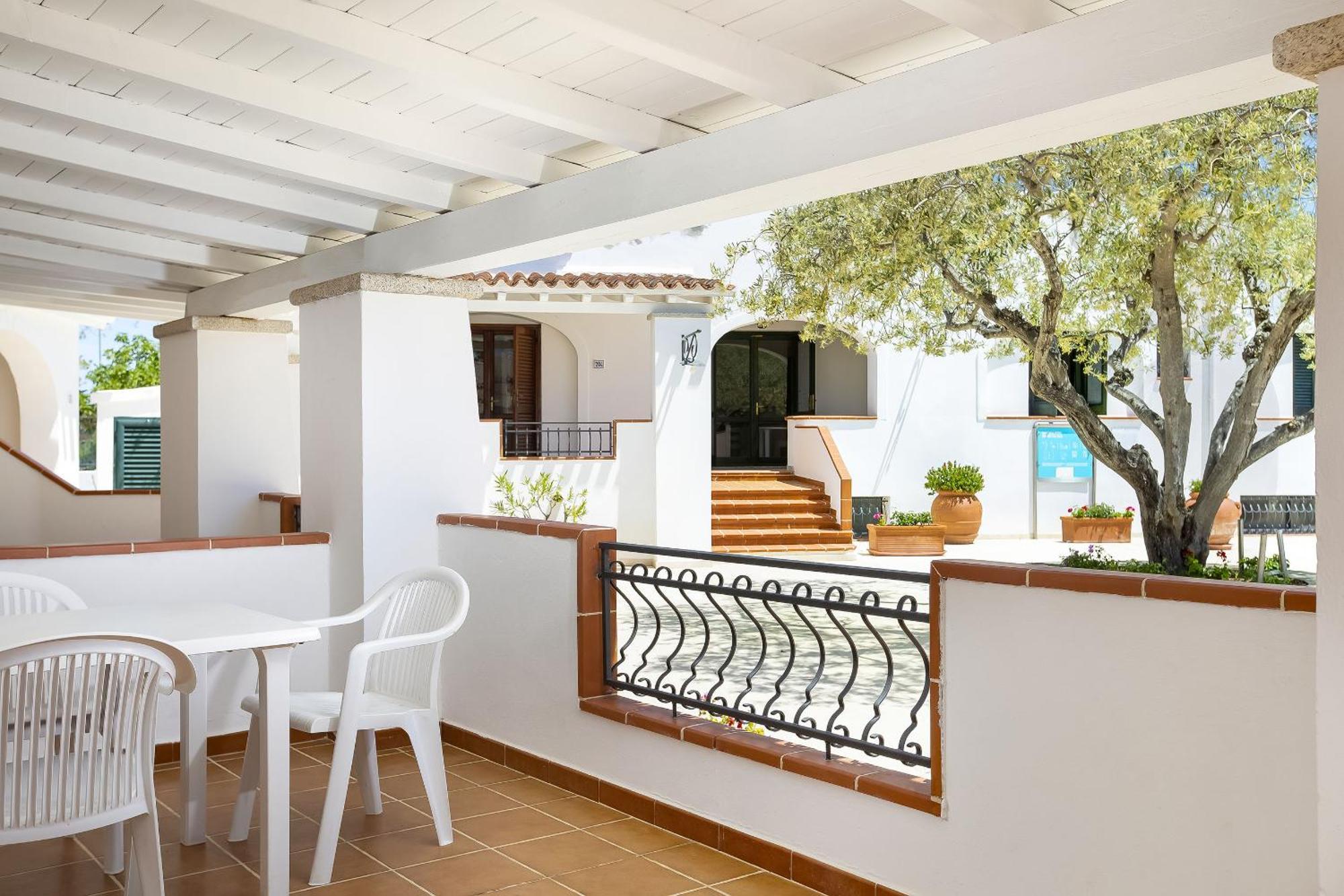 Alba Dorata Resort Cala Liberotto Εξωτερικό φωτογραφία
