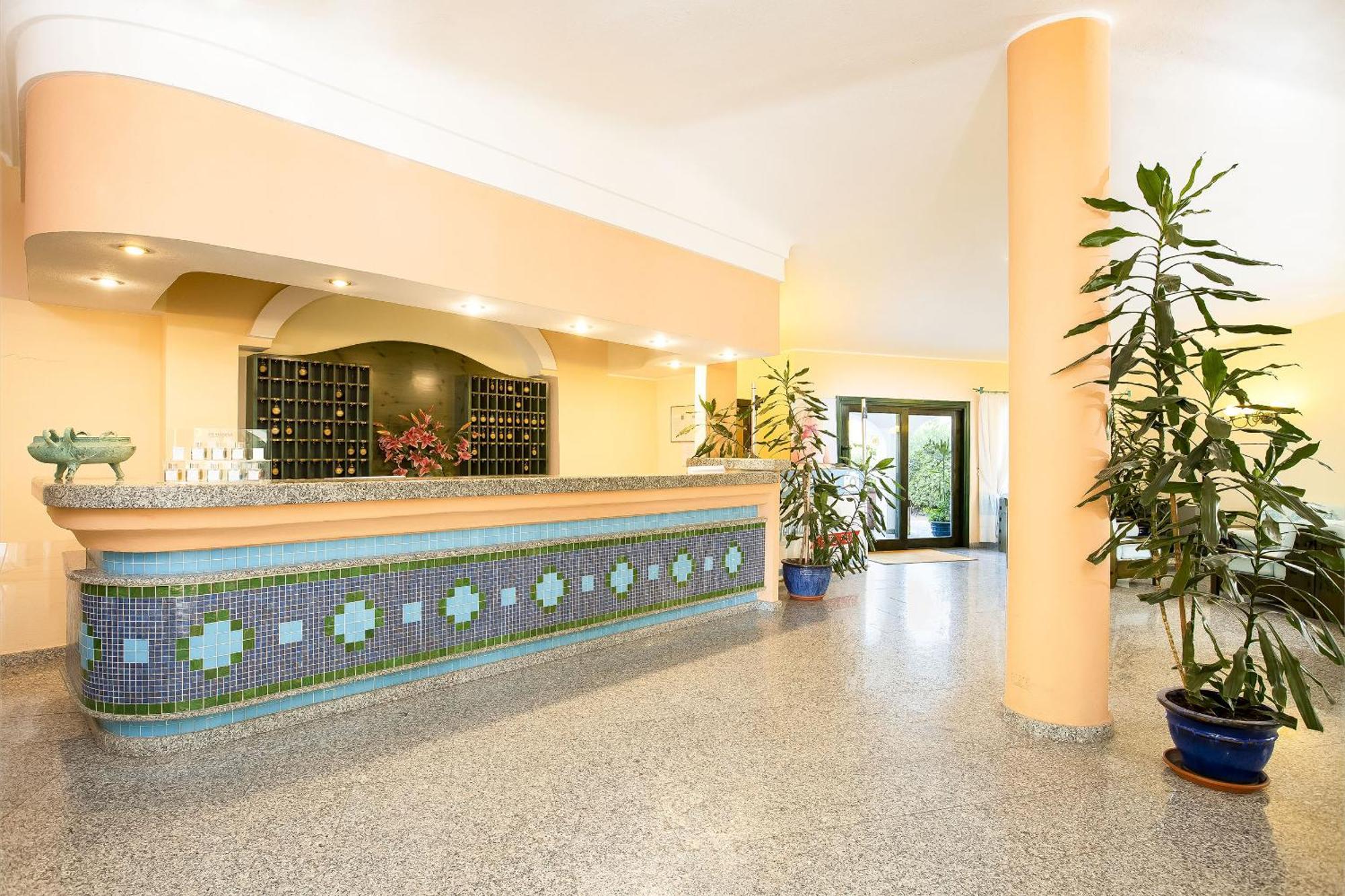 Alba Dorata Resort Cala Liberotto Εξωτερικό φωτογραφία